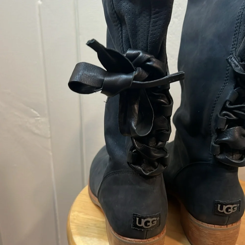 UGG Women's Black Leather Cary Bow Back Boots